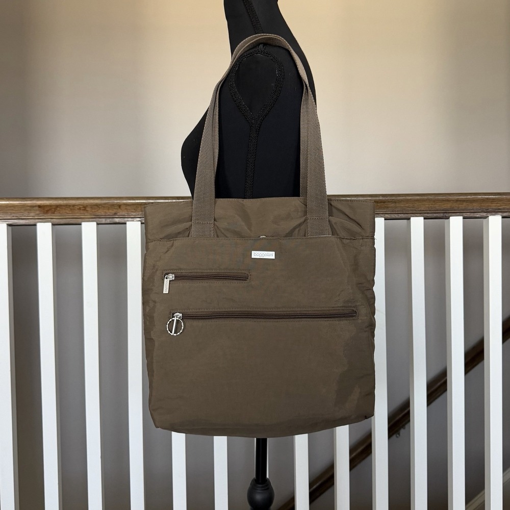 Baggallini Travel Shoulder Tote Bag Brown Nylon Lightweight Handbag Casual